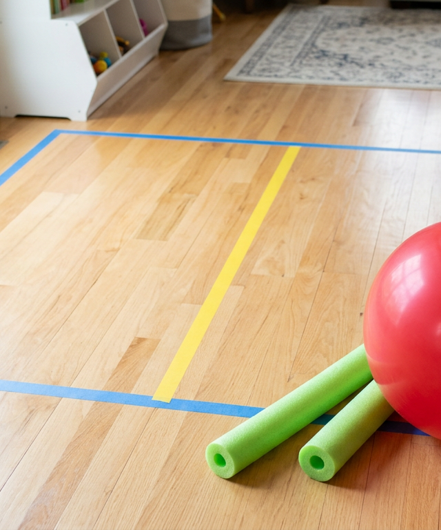 The Great Floating Balloon Volleyball Arena — Play Together activity for ages 5–10 years (indoor, 45 min)