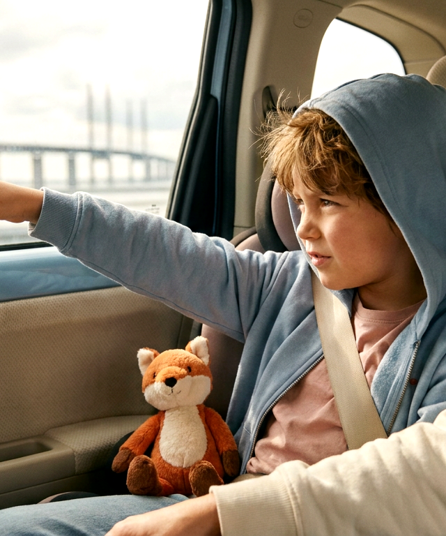 Guess the Distance Wager — On-the-Go & Waiting activity for ages 6–12 years (indoor, 15 min)