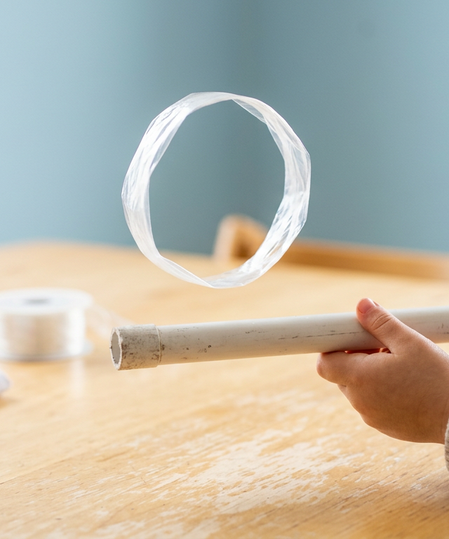 Ghostly Levitating Ring — Magic Tricks activity for ages 5–10 years (indoor, 15 min)